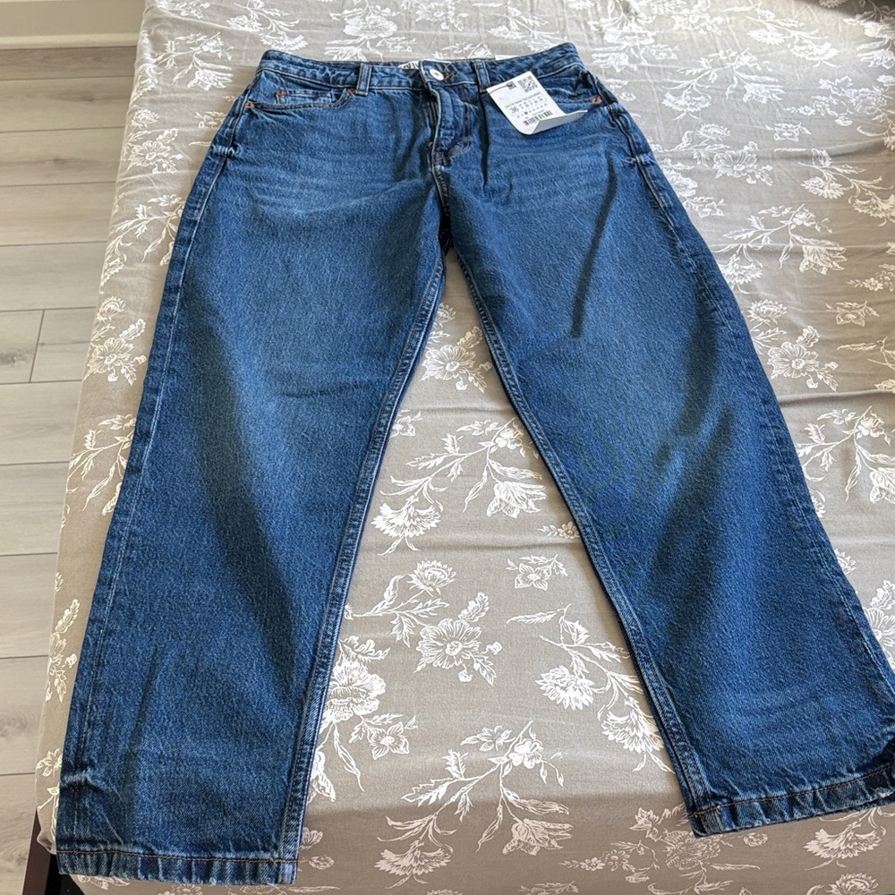 NWT Zara Mom Fit Jeans – High Rise – Classic Blue – Size 36